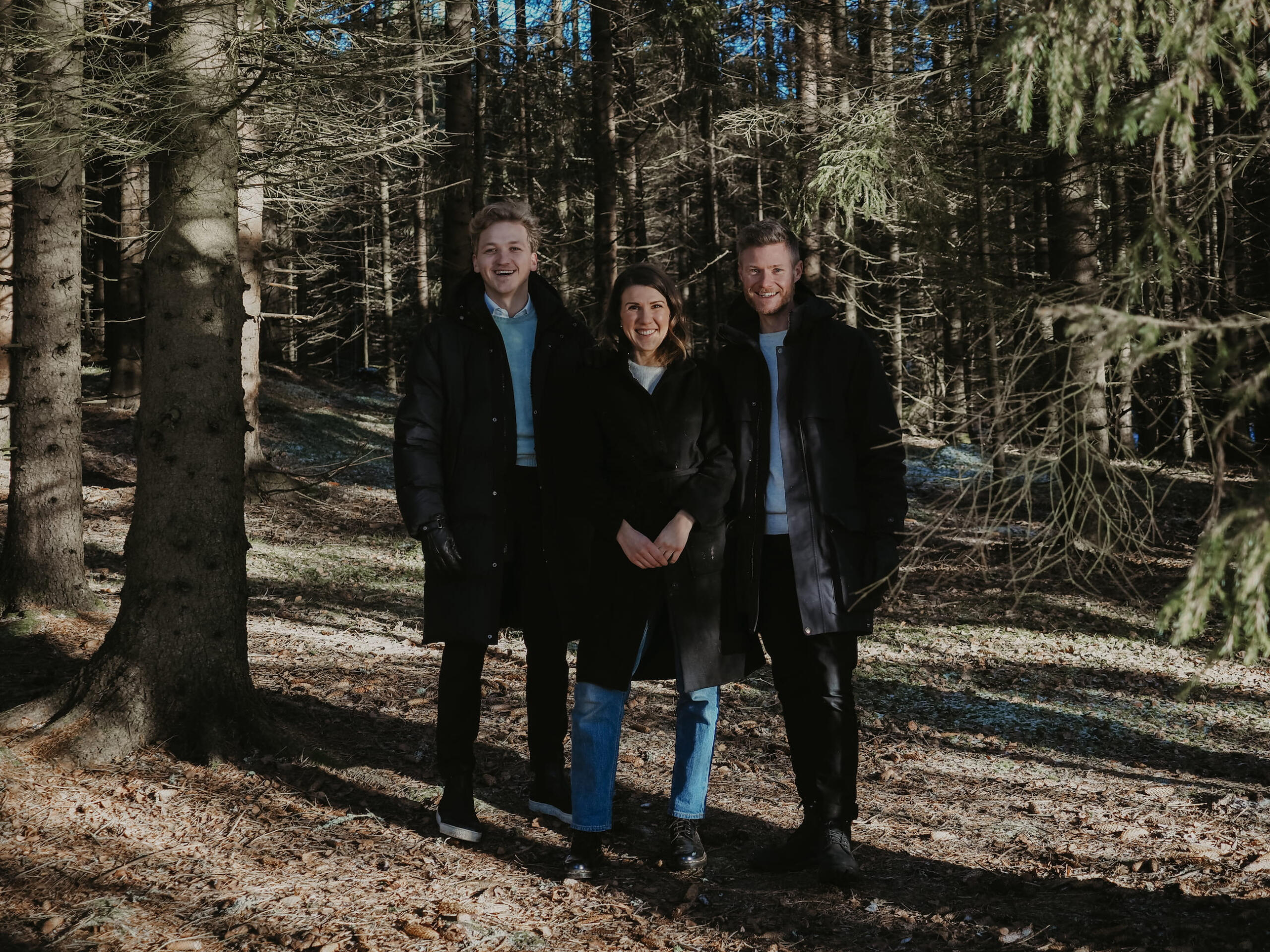 Team at 11hektar in front of the store. Hampus Frodell, Marcus Wiberg, Jennie Elofsson och Johanna Berglund